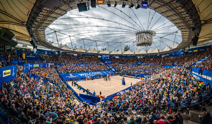 Mehr über den Artikel erfahren Flutlicht von SmartArena für die Beachvolleyball EM 2021