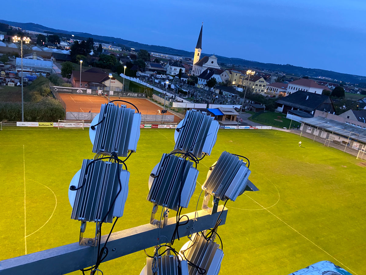 Read more about the article USV Wundschuh Shines in New Light: Recreational Sports Illumination According to New Standards